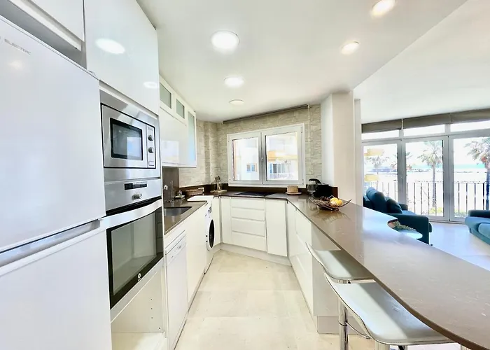 Del Mar Iii Seafront By Eaw Homes *