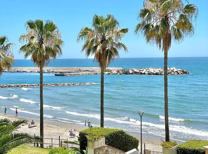 Del Mar Iii Seafront By Eaw Homes Апартаменты
